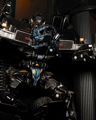 RARO IRONHIDE Transformers 2007 Movie Voyager