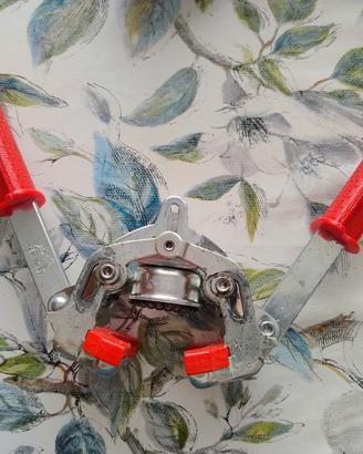 Tappatrice per tappi a corona mm. 26 + 400 tappi