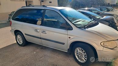crysler grand voyager 
