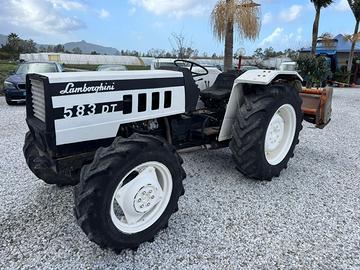 Trattore agricolo 4x4
