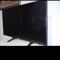TV 40 pollici funzionante decoder integrato