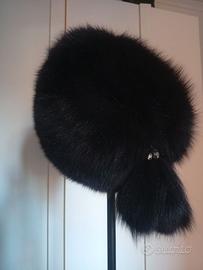 Colbacco di volpe nero,