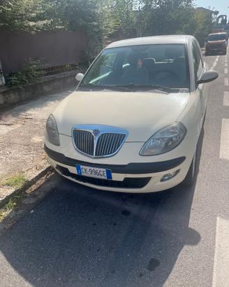 Lancia Ypsilon