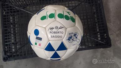 Pallone da calcio firmato Roberto Baggio