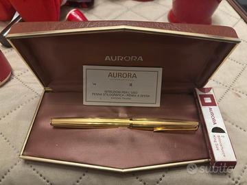 Aurora International stilografica placcata oro