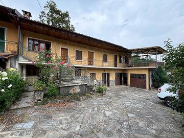Villa di 195 m² con più di 5 locali e box auto dop