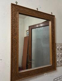 Specchio in legno fatto a mano