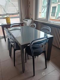 Tavolo cucina in vetro e sedie