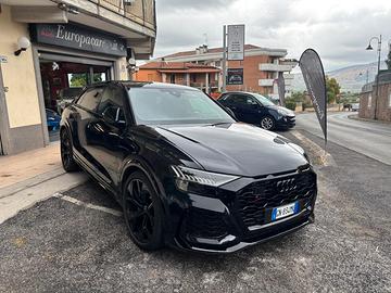 Audi Q8 RS TFSI V8 quattro tiptronic