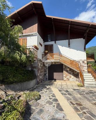 VILLA SINGOLA A CARENNO