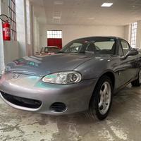 Mazda MX-5 1.6i 16V con HARD-TOP!!!