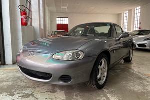 Mazda MX-5 1.6i 16V con HARD-TOP!!!