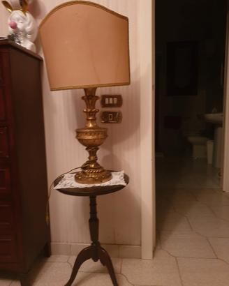 Lampada in legno finitura foglia oro + tavolino 