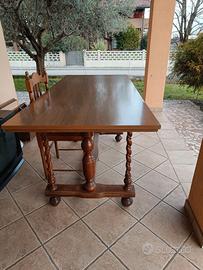 tavolo con sedie e 1 lampadario vintage 