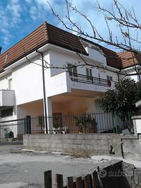 Villetta bi-famigliare