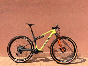 Canyon Lux Cfr 2025