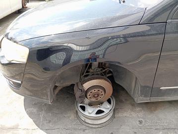 Parafango anteriore sx Volkswagen Passat anno 2007