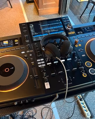 Pioneer DJ Opus-Quad: consolle + cover + custodia