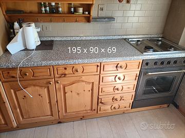 Cucina in legno massello