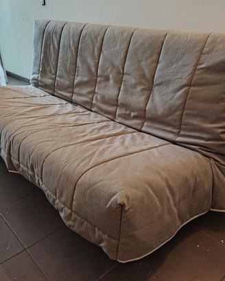 divano letto matrimoniale 200€