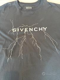 T-Shirt Givenchy
