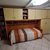 Vendi camera da letto per ragazzi/e c'è anche un a