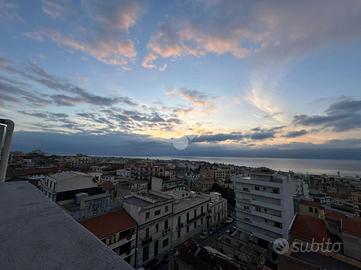 4 LOCALI A REGGIO DI CALABRIA