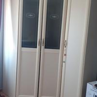 Armadio e divani reclinabili