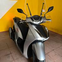 Honda SH 350 Sporty 2023 1 mese di vita