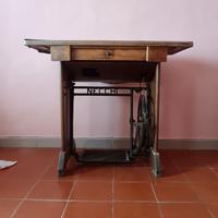 macchina da cucire necchi