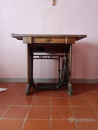 macchina da cucire necchi