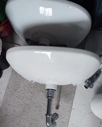 Sanitari, materiale per bagni
