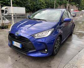 TOYOTA YARIS 1.5 HYBRID LOUNGE SOLO 17 MILA KM