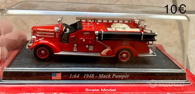 Pompieri, moto, macchine da collezione in scala