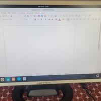 Pc con linux ubuntu monitor  tastiera  e mouse