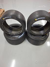 gomme slick R18