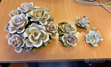Rose in porcellana - centrotavola e composizioni