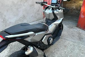 Xadv 750