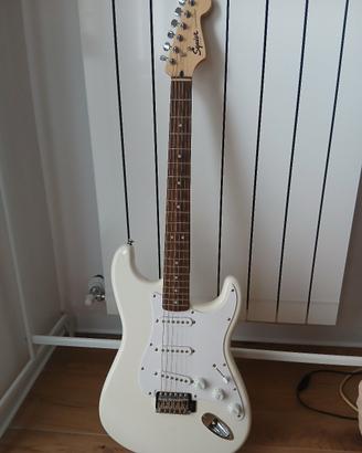 Chitarra Stratocaster Squier + amplificatore Laney