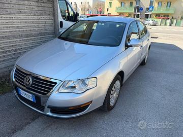 VOLKSWAGEN Passat 1.9 TDI/105CV Comfortline