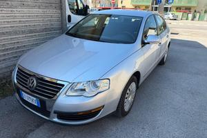 VOLKSWAGEN Passat 1.9 TDI/105CV Comfortline