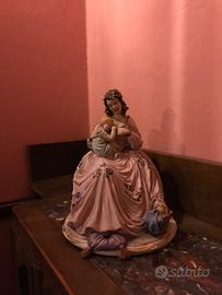 Statua porcellana donna bambino porcellana capodim