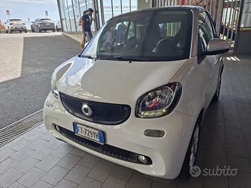 SMART BENZINA CAMBIO AUTOMATICO 2019 KM 60000 PREZ