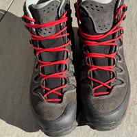 Scarpe da trekking Montura taglia 40,5