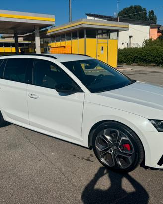 SKODA OCTAVIA RS DIESEL 4x4