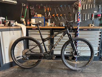 Bici in Carbonio full Trek Supercaliber top gamma
