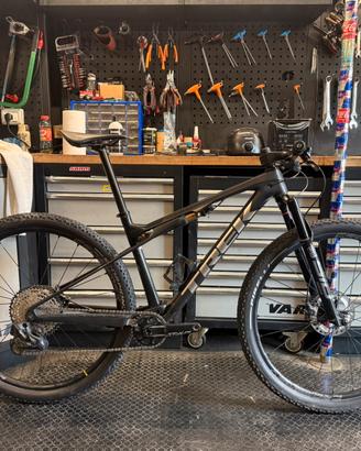 Bici in Carbonio full Trek Supercaliber top gamma