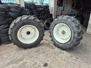 Cerchi da 28 gommati per trattori Fiat e New Holla