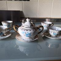 Tazzine e zuccheriera vintage 