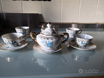 Tazzine e zuccheriera vintage 